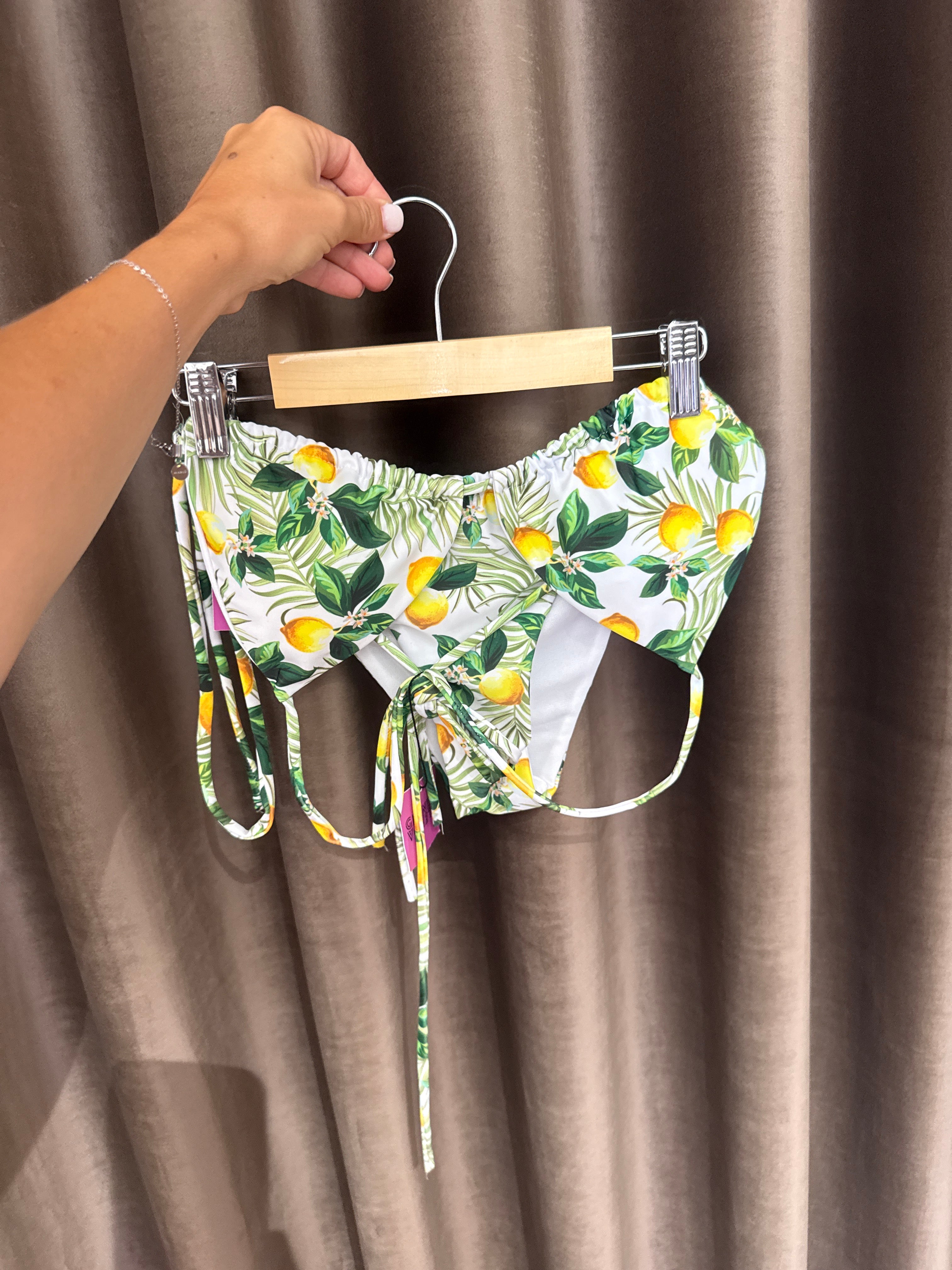 COSTUME LIMONI