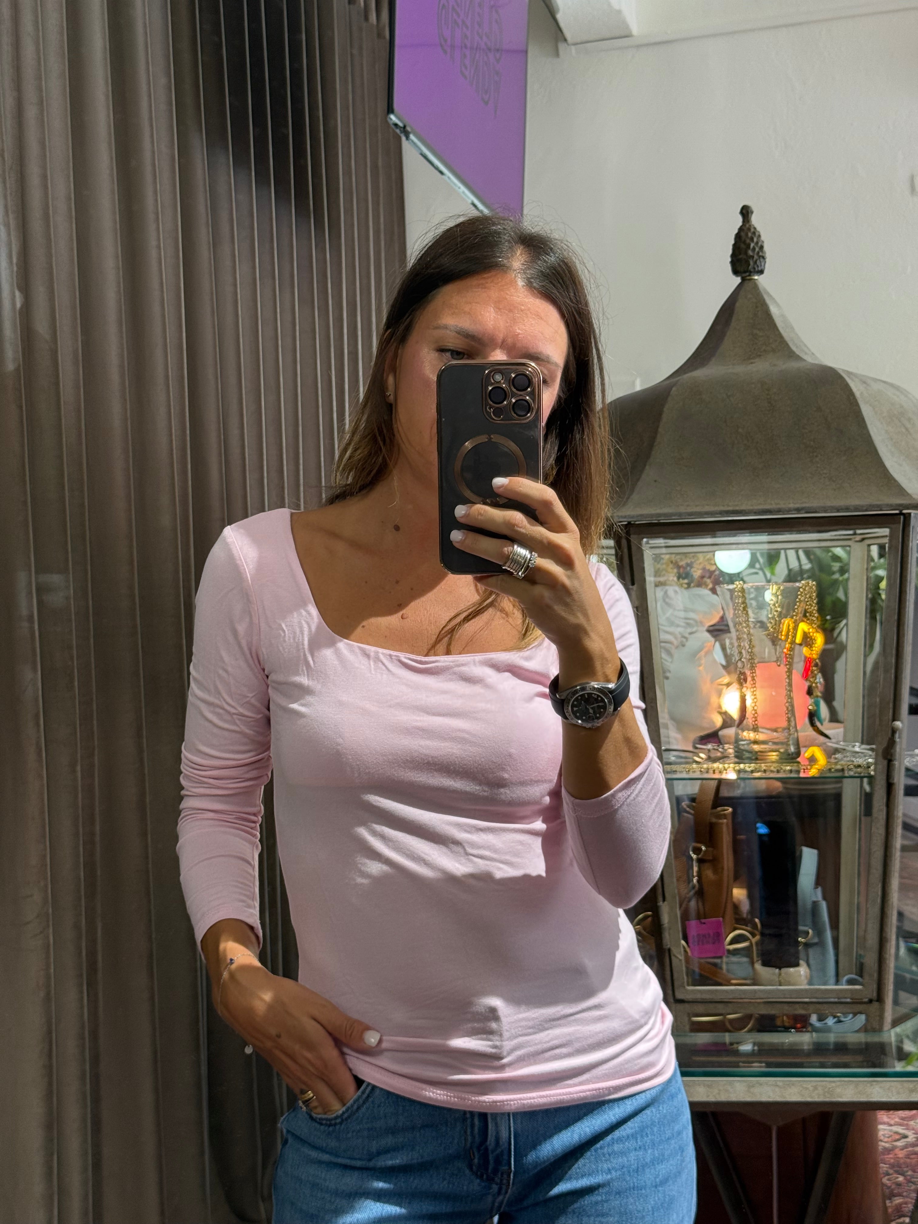 MAGLIA SCOLLO QUADRATO