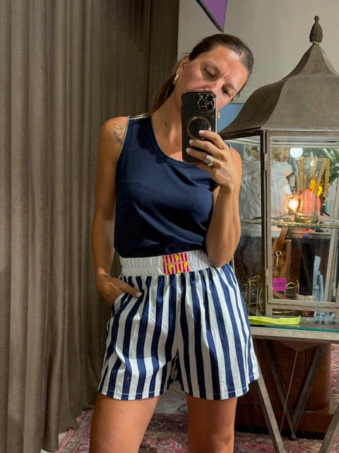 SHORT RIGHE